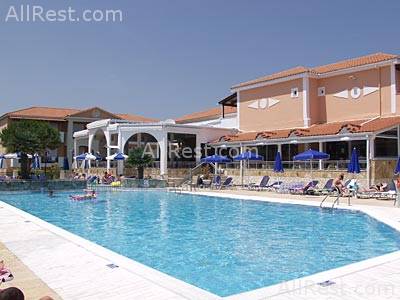Dennys Inn Hotel 3